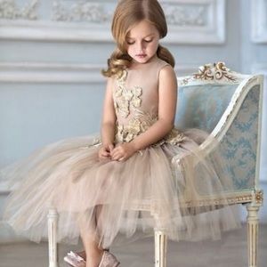 Meet your Posher, Genevieve